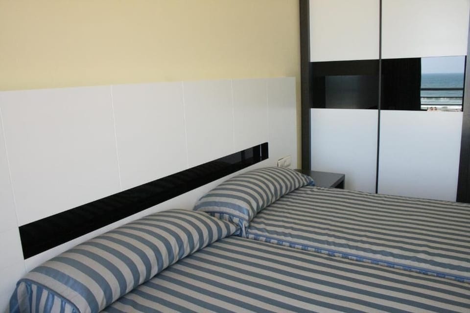 In-room safe, free WiFi, bed sheets