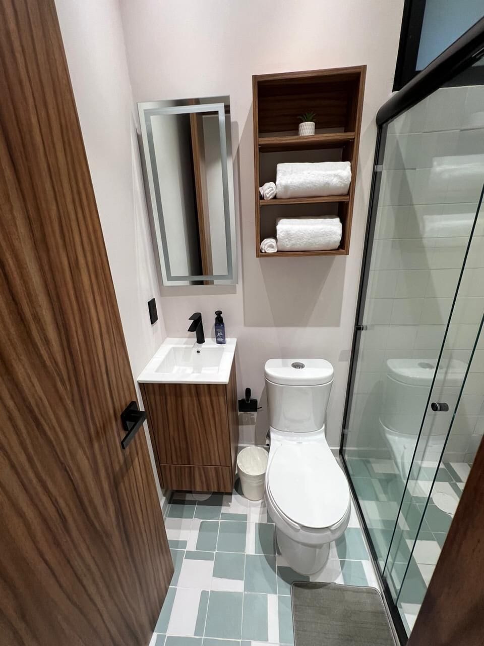 Standard Room, 1 Double Bed | Bathroom | Bathtub, hair dryer, towels, soap