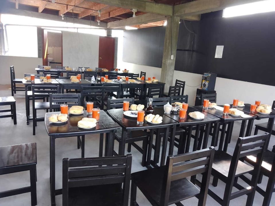 Free continental breakfast on weekdays