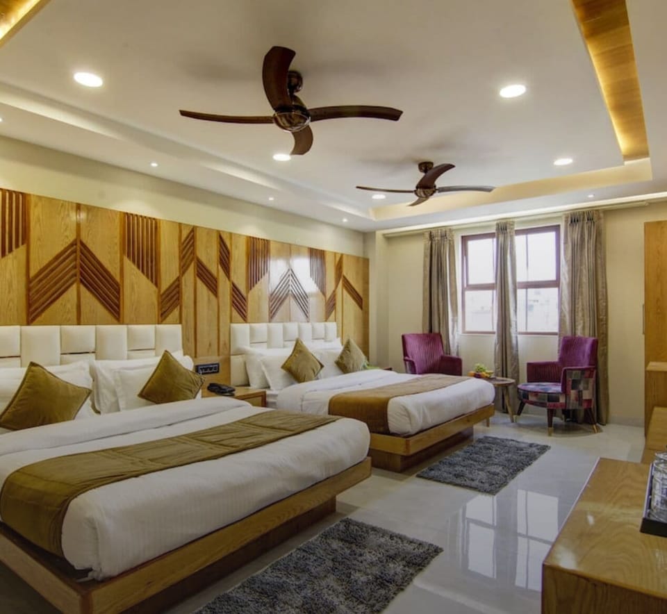 Family Twin Room | Individually decorated, individually furnished, desk, laptop workspace