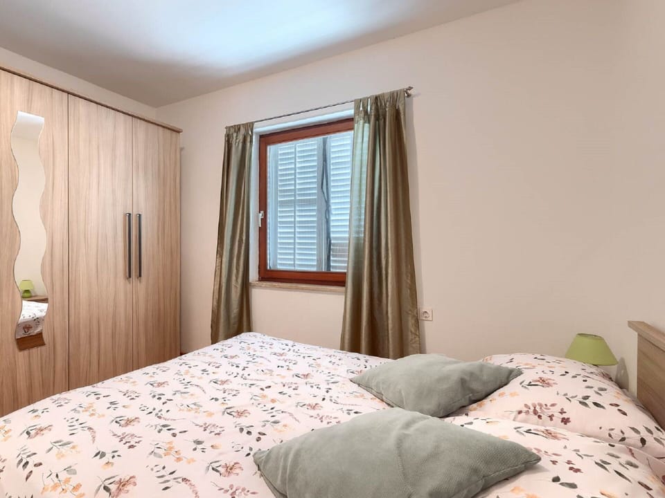 House | 4 bedrooms, individually furnished