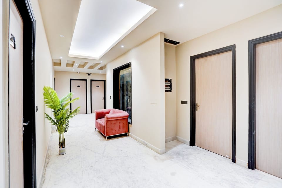 Hotel Royal City Hotel in Noida