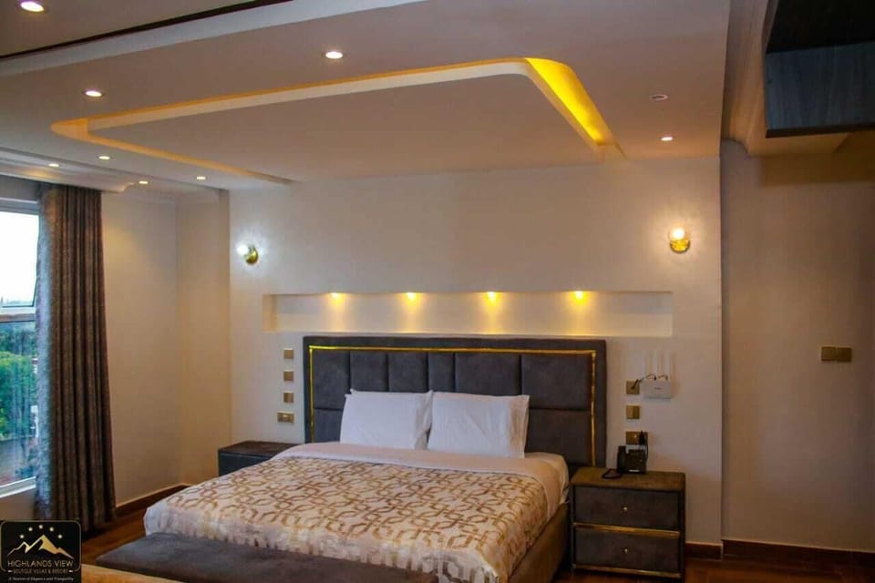 In-room safe, laptop workspace, iron/ironing board, free WiFi