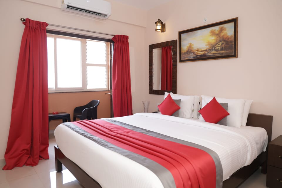 Premium bedding, in-room safe, soundproofing, iron/ironing board