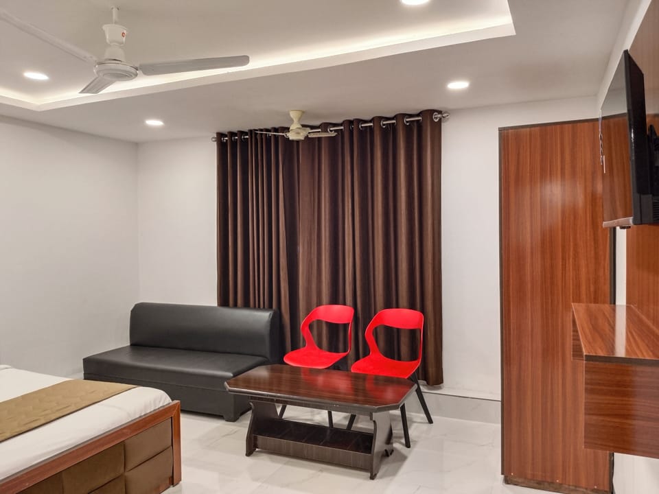 Deluxe Double Room | Laptop workspace, WiFi (free)