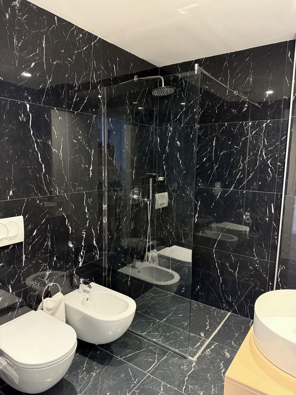 Comfort Quadruple Room, Sea View | Bathroom | Shower, rainfall showerhead, free toiletries, hair dryer