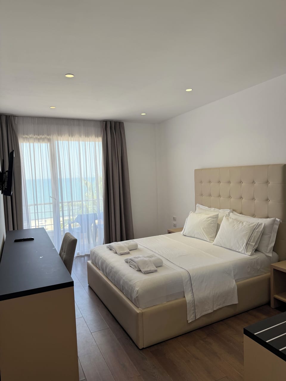 Deluxe Triple Room, Sea View | In-room safe, desk, soundproofing, iron/ironing board