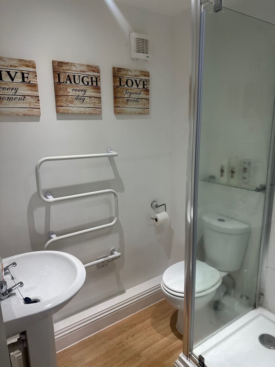 Courtyard Rooms, 1-bed Studio, Sleeps 2, Pets Ok Apartment in England