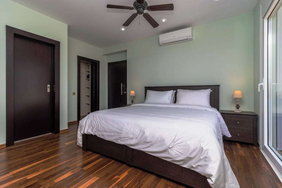 Villa | 4 bedrooms, iron/ironing board, free WiFi, bed sheets