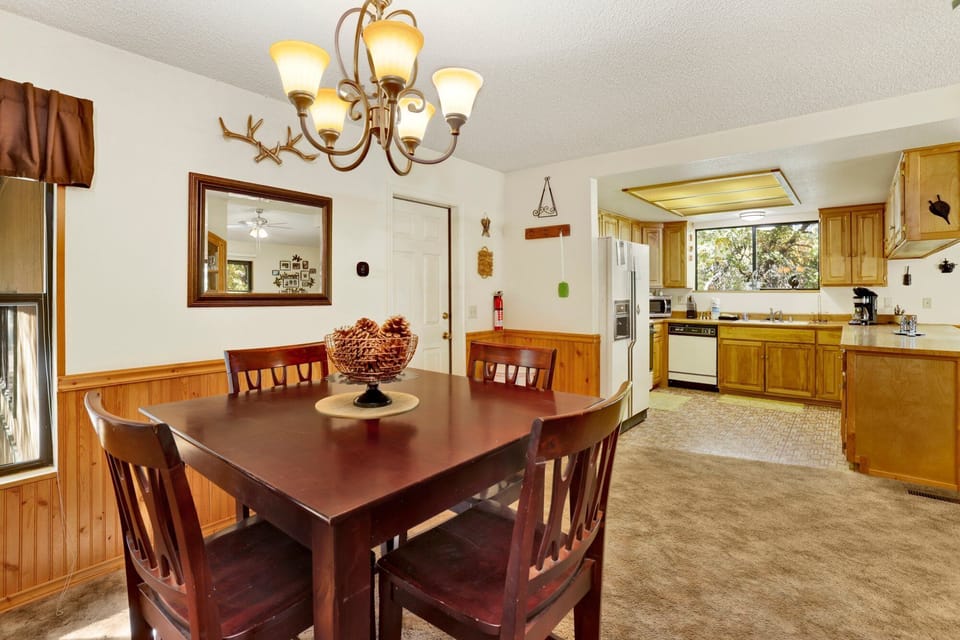 Cabin, Multiple Beds, Patio, Mountain View (2482) | 3 bedrooms, individually decorated, individually furnished, bed sheets