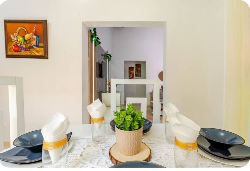 Apartment, 2 Bedrooms, Accessible, Smoking | Interior