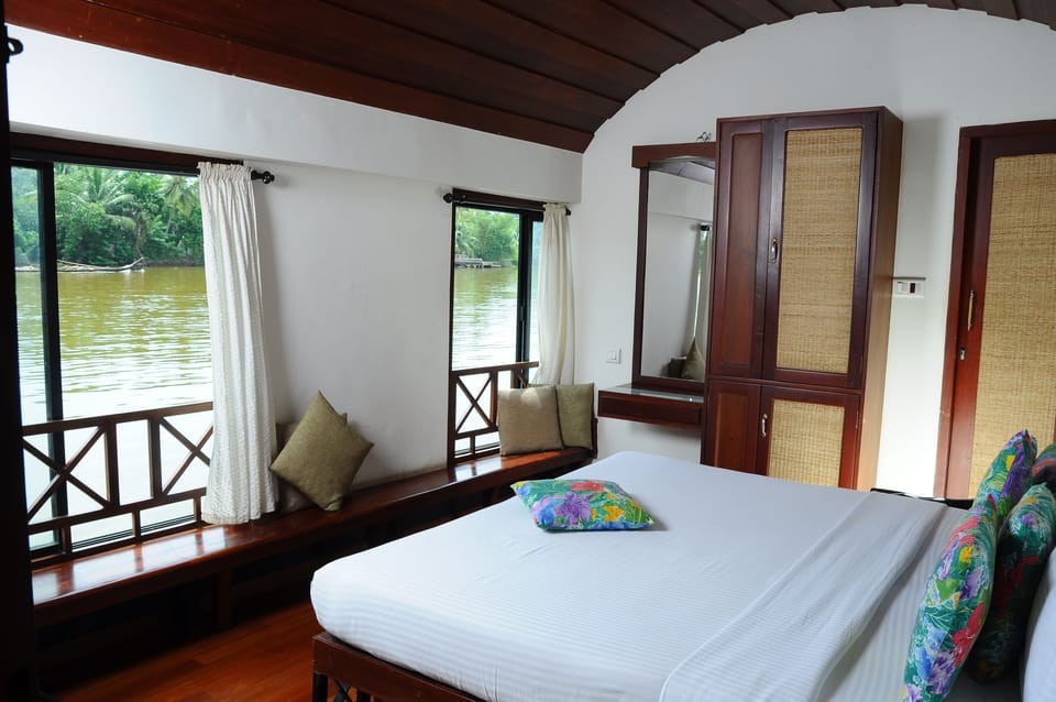 Minibar, desk, bed sheets