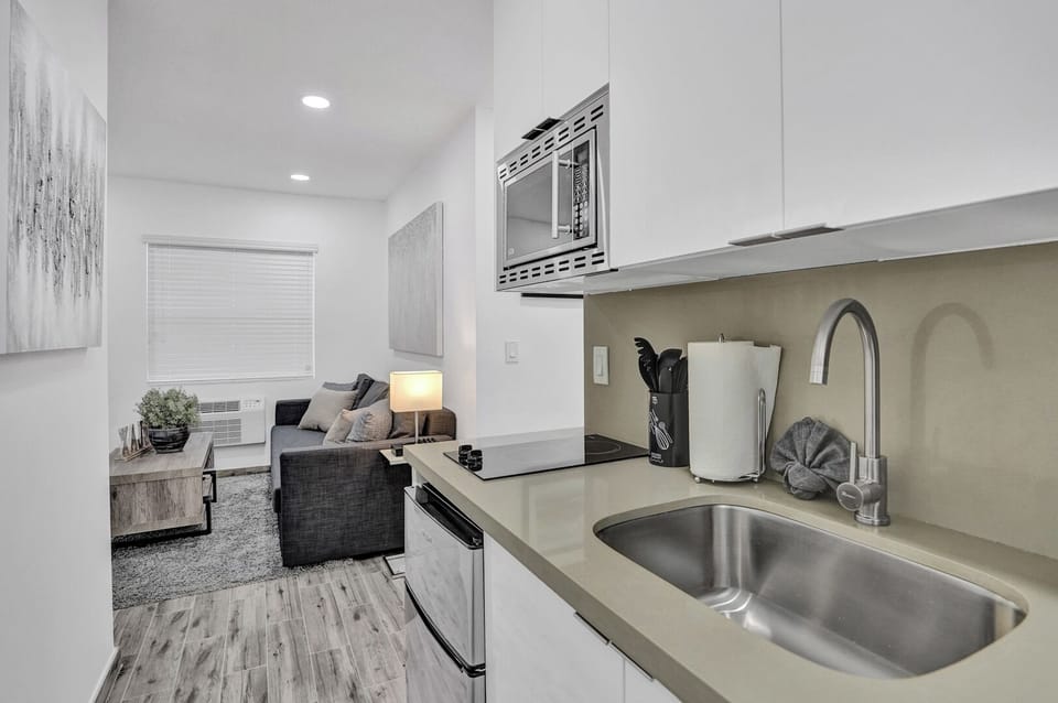 Fridge, microwave, stovetop