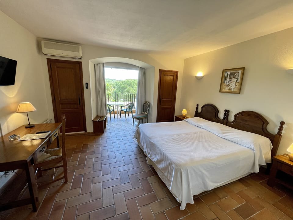 Double or Twin Room | In-room safe, desk, iron/ironing board, free WiFi