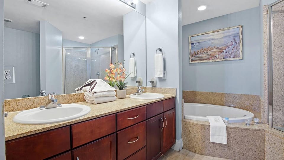 Laketown Wharf 1523 Apartment in Long Beach