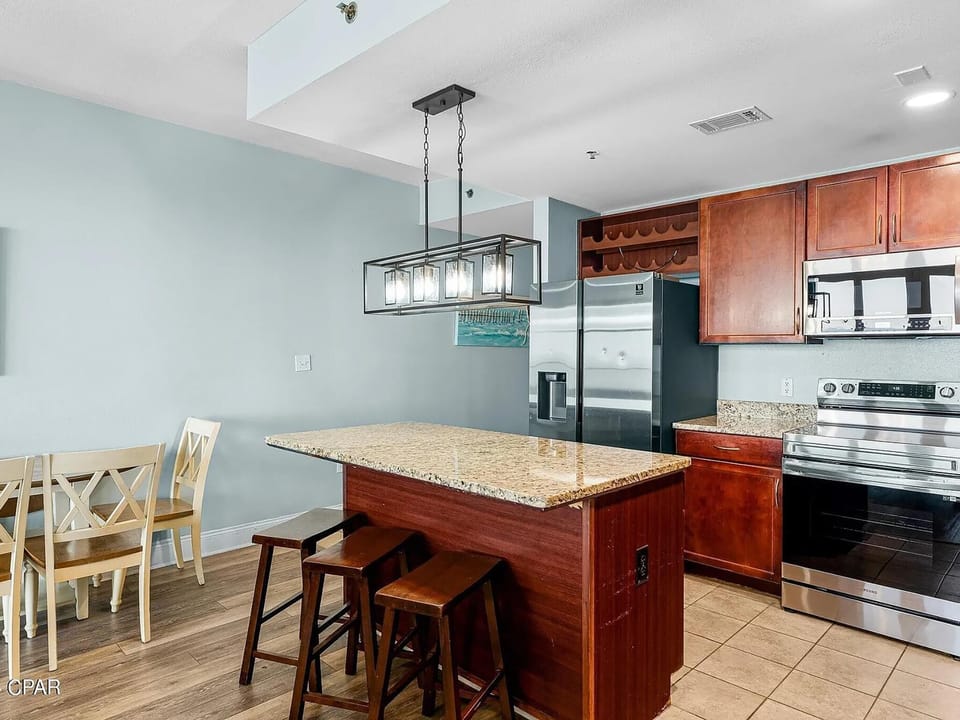 Condo, Multiple Beds (Laketown Wharf 1523) | Private kitchen | Oven, toaster, cookware/dishes/utensils