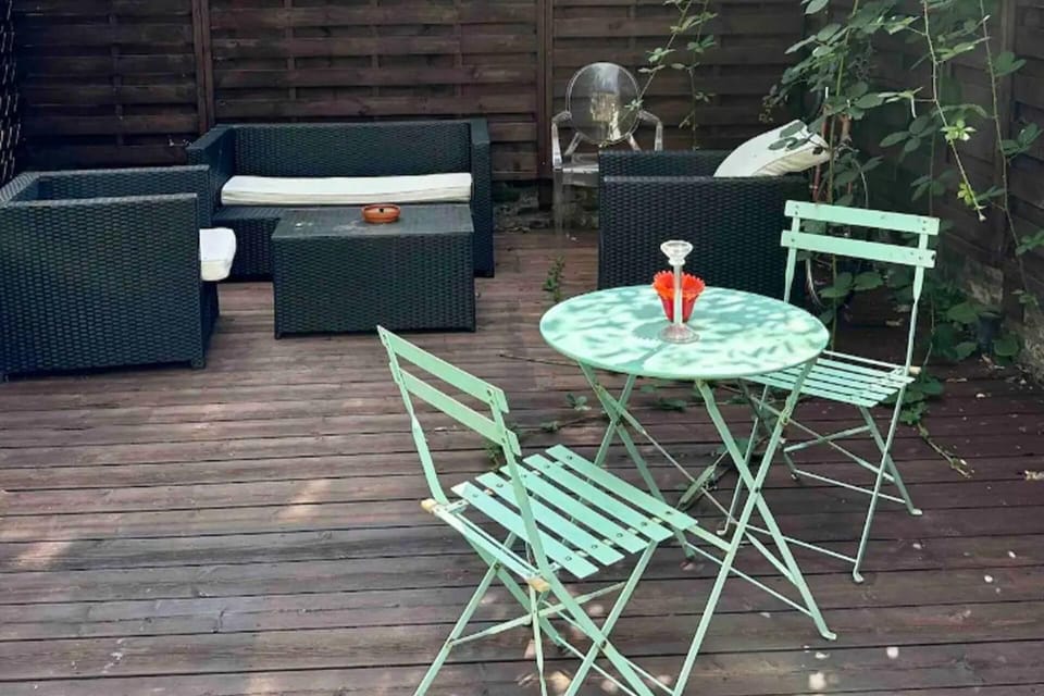 House | Outdoor dining
