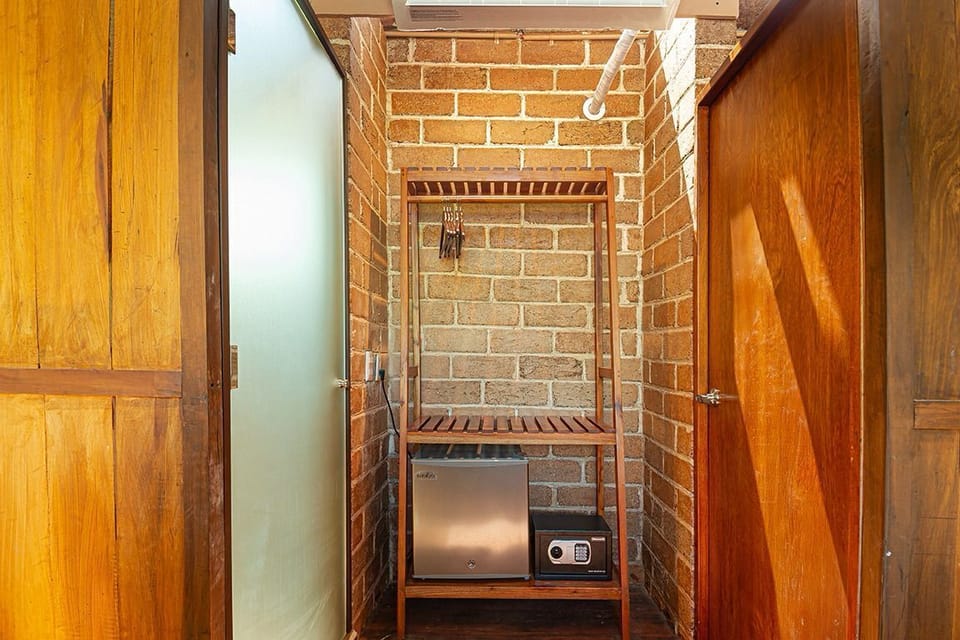 Cottage, 1 King Bed | 1 bedroom, blackout drapes, iron/ironing board, free WiFi