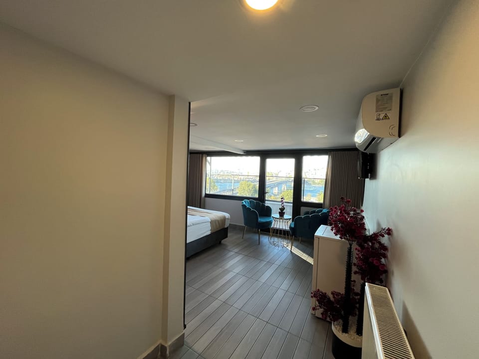 Panoramic Double Room, Balcony, Sea View | Premium bedding, soundproofing, iron/ironing board, free WiFi