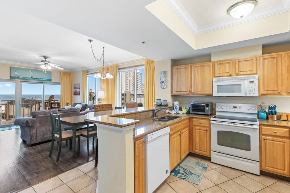 Signature Condo, 2 Bedrooms, Balcony, Beach View | Private kitchen | Fridge, microwave, oven, stovetop