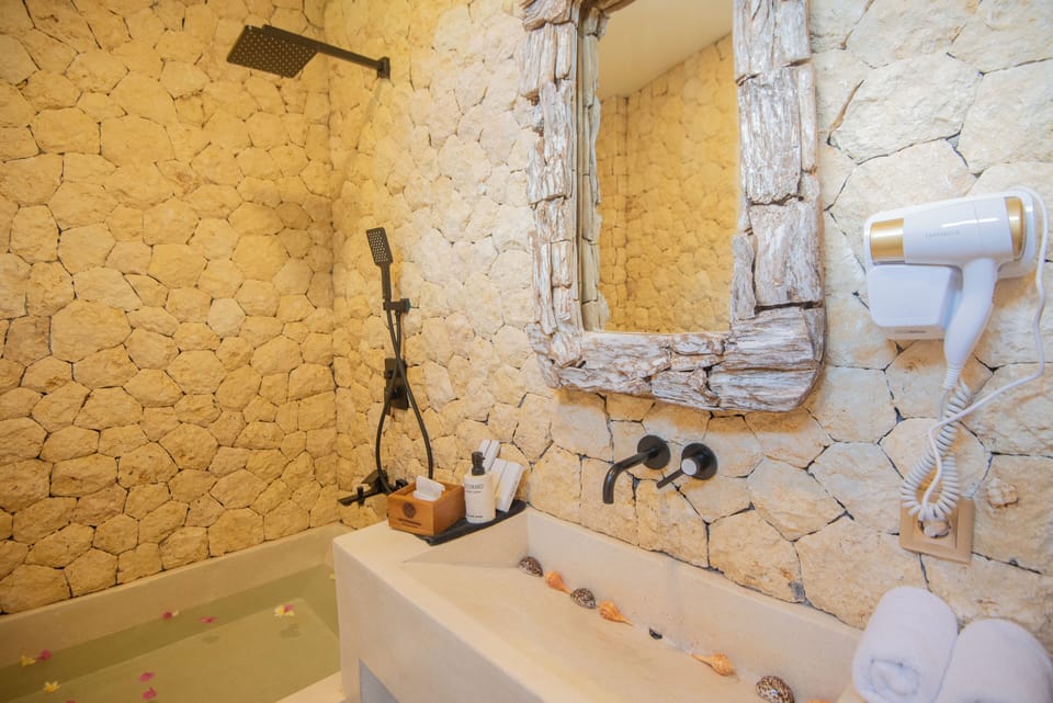 Villa with private pool | Premium bedding, minibar, in-room safe, desk