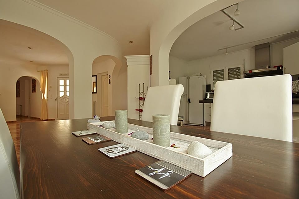 Villa | Dining