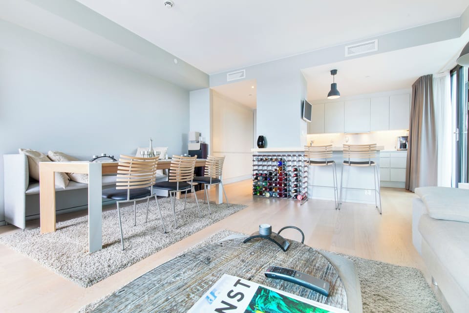 Luxury Apartment, Ocean View | 2 bedrooms, blackout drapes, iron/ironing board, free WiFi