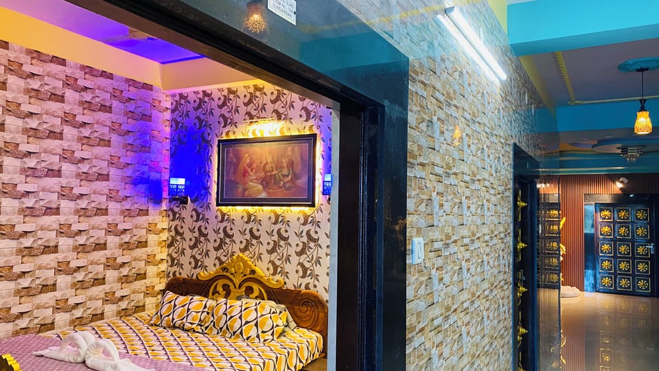 Standard Room, River View | Desk, free WiFi