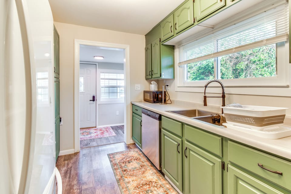 House (2 Bedrooms) | Interior