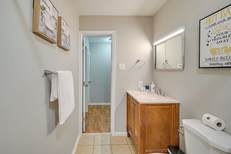 Walk to Ocean - Townhome w/ Patio in Myrtle Beach! Apartment in Myrtle Beach