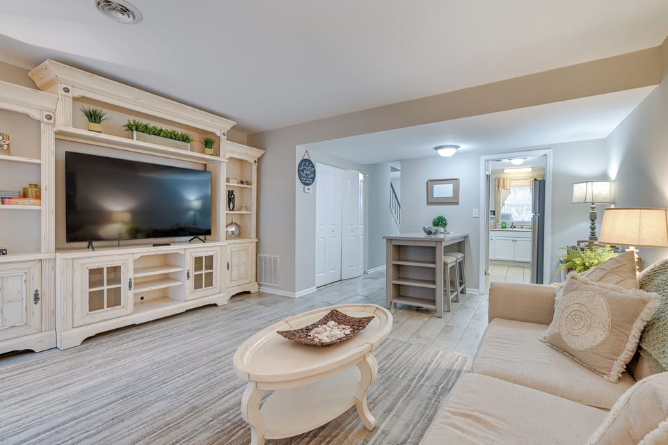 Apartment (2 Bedrooms) | Front of property