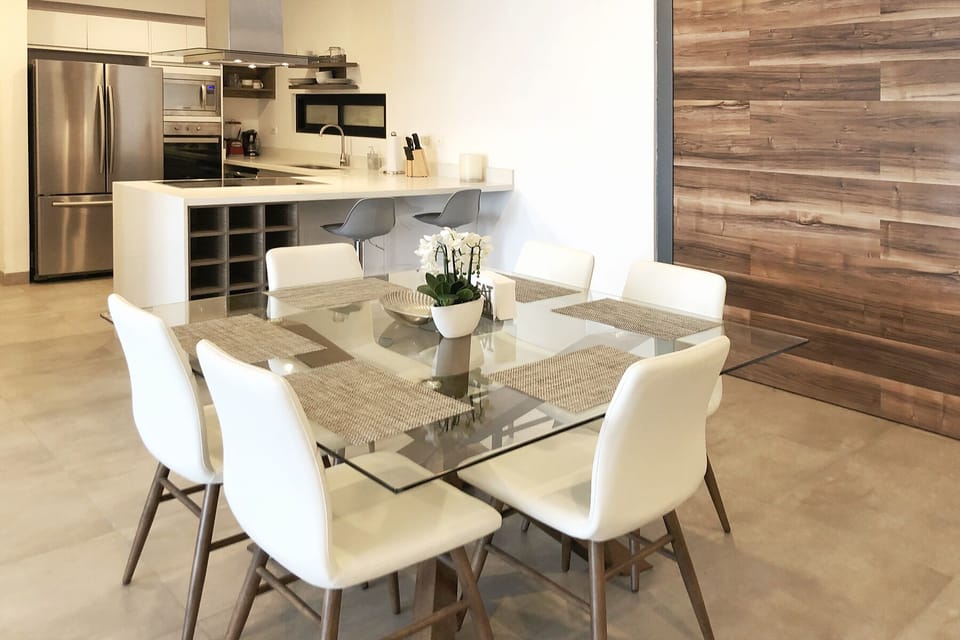 Apartment, Multiple Beds | In-room dining