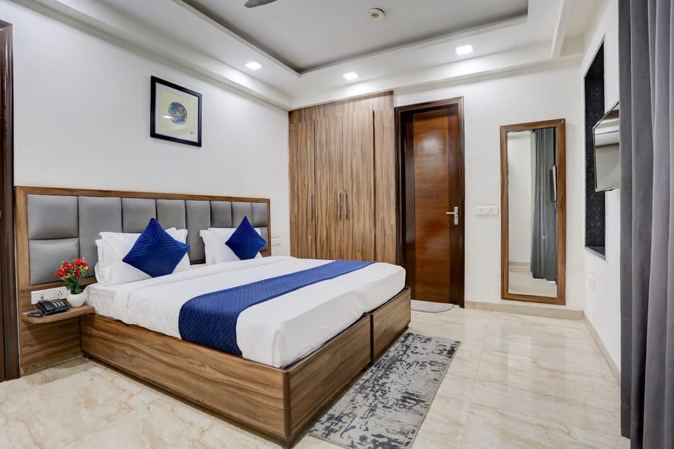 Premium Double Room | Egyptian cotton sheets, premium bedding, laptop workspace