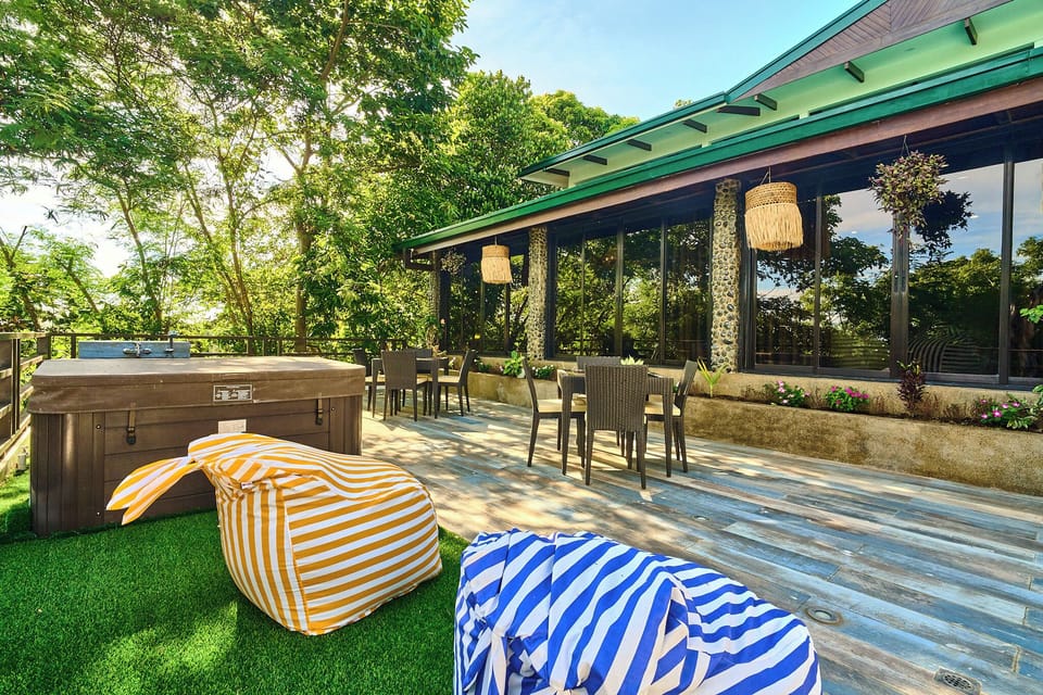House, 3 Bedrooms | Jetted tub