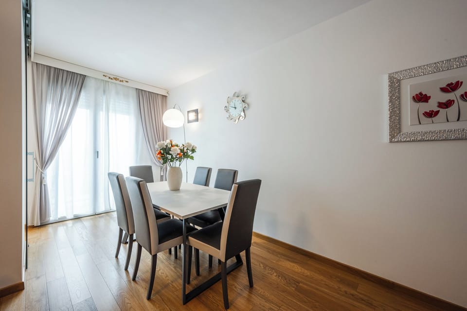 Apartment, Balcony, City View | Living area
