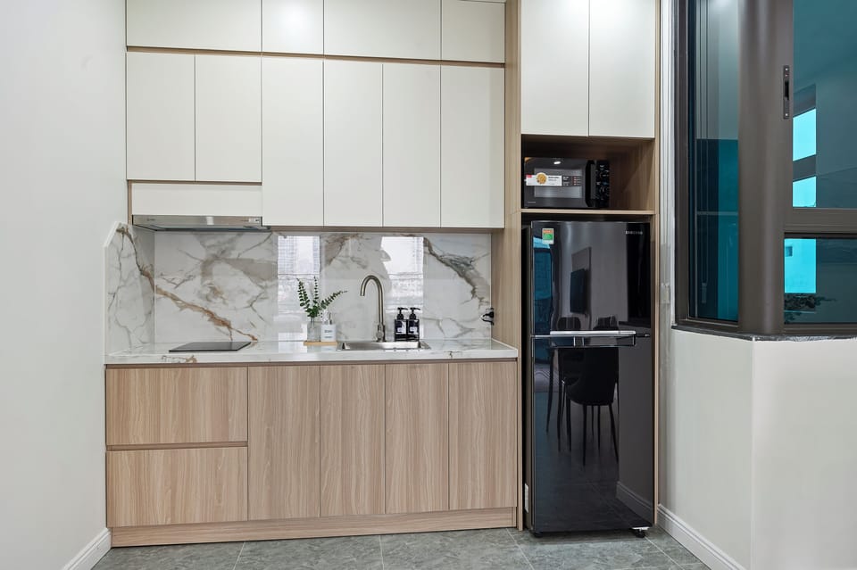 Luxury Apartment, City View | Private kitchen | Fridge, microwave, stovetop, rice cooker