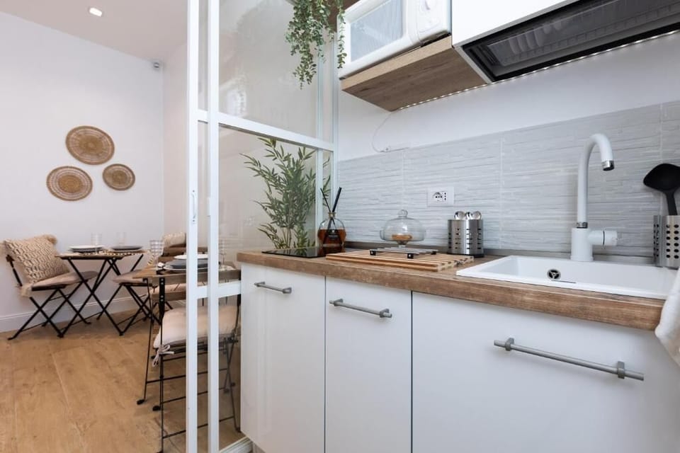 Mini-fridge, microwave, stovetop