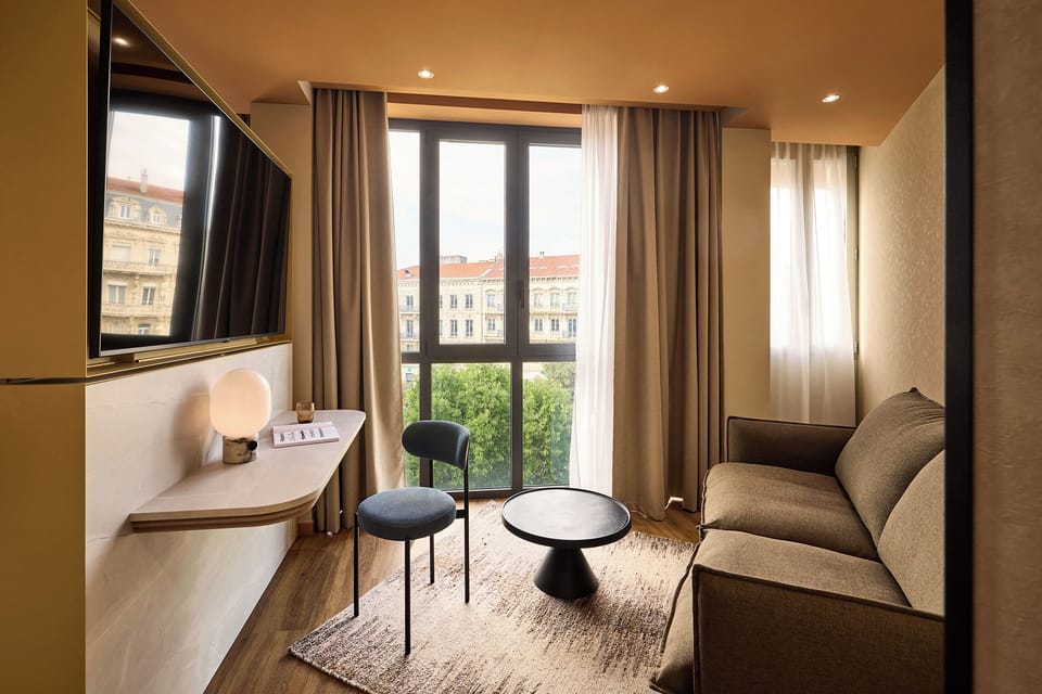 Junior Suite, 1 Double Bed with Sofa bed | Premium bedding, in-room safe, desk, soundproofing