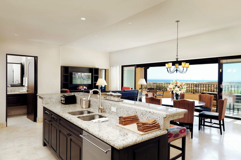 One Bedroom Lagoon | Private kitchen