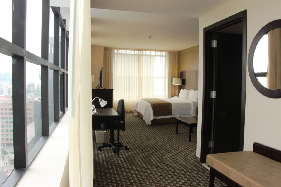Suite, 1 King Bed | Premium bedding, in-room safe, desk, soundproofing