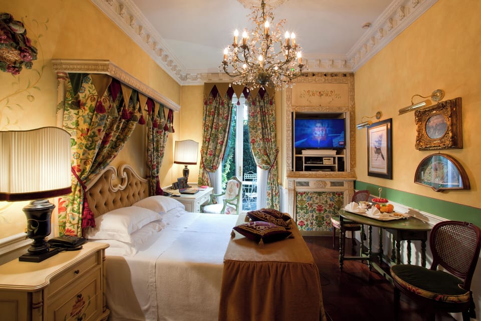 Deluxe Room | Premium bedding, down comforters, minibar, in-room safe