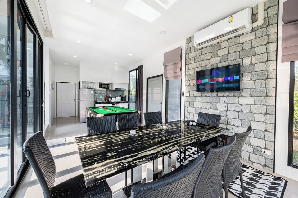 Karaoke room