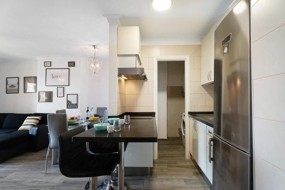 Apartment, 2 Bedrooms, Balcony, Ocean View | Private kitchen