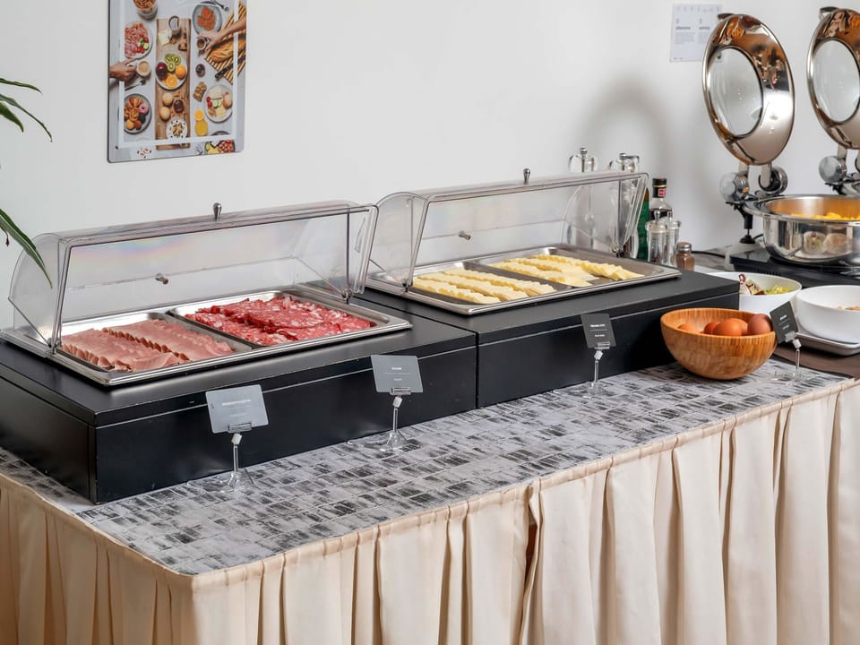 Lunch, dinner, brunch served; Mediterranean cuisine, pool views 