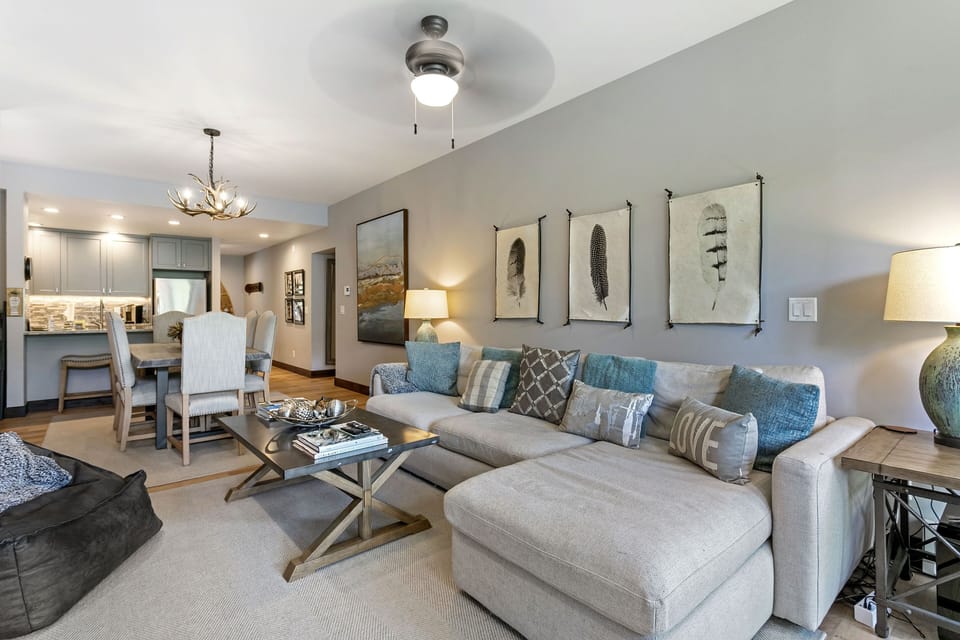 Condo, 2 Bedrooms | Living area | Smart TV