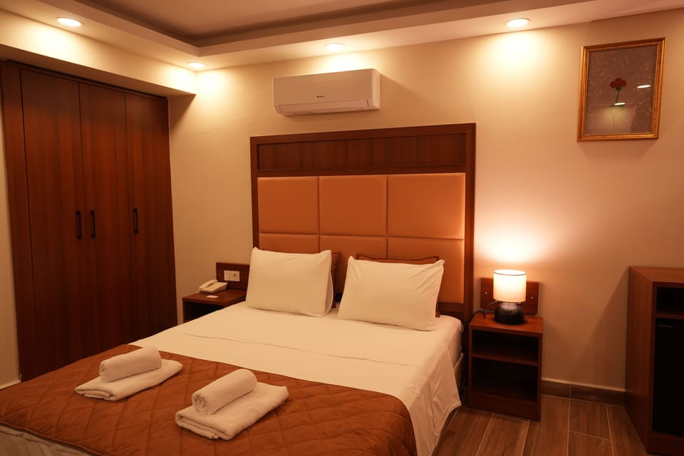 Minibar, in-room safe, blackout drapes, free WiFi