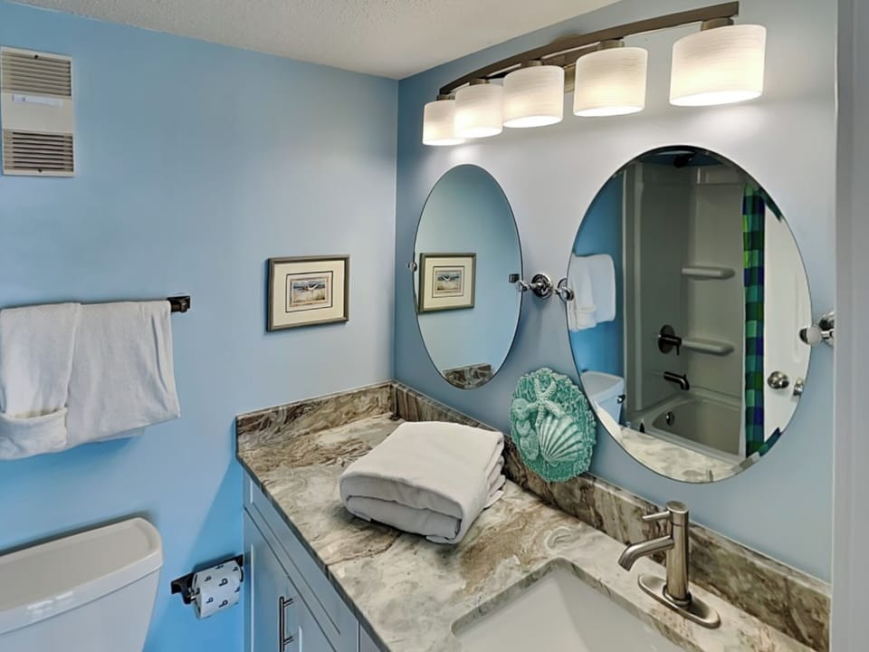 Moonspinner 415A by Resort Collection Apartment in Lower Grand Lagoon