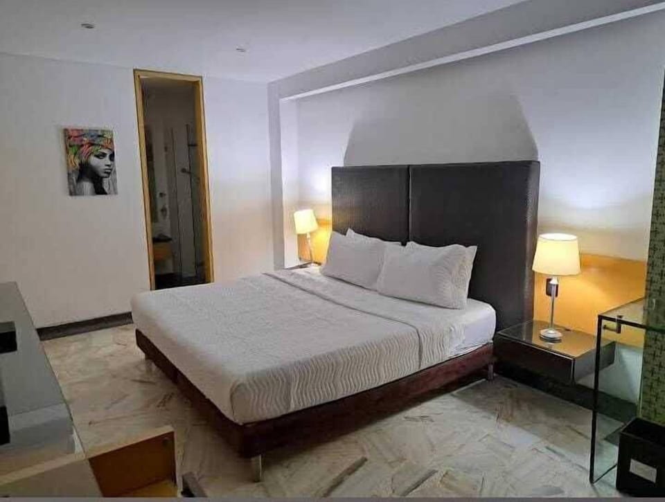 Standard Room | Desk, laptop workspace, iron/ironing board (on request), WiFi (free)