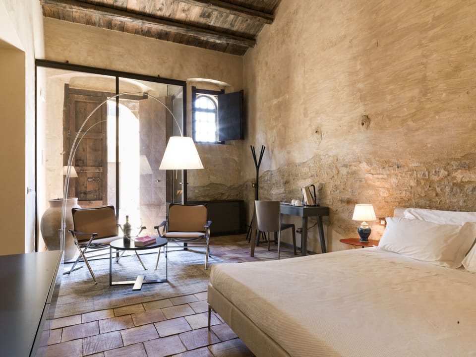 Classic Room | Frette Italian sheets, premium bedding, down comforters, minibar