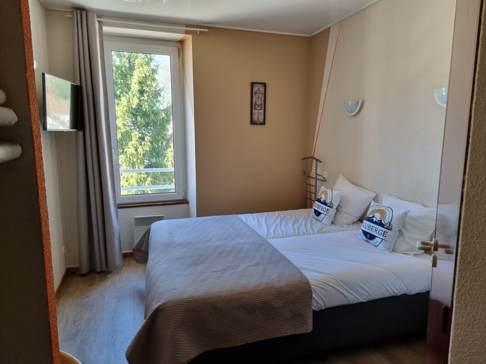 Double Room, Private Bathroom, Mountain View (hôtel 2 étoiles)